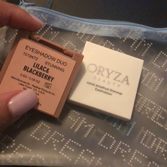 Brand new eyeshadows - Picture 2 of 4